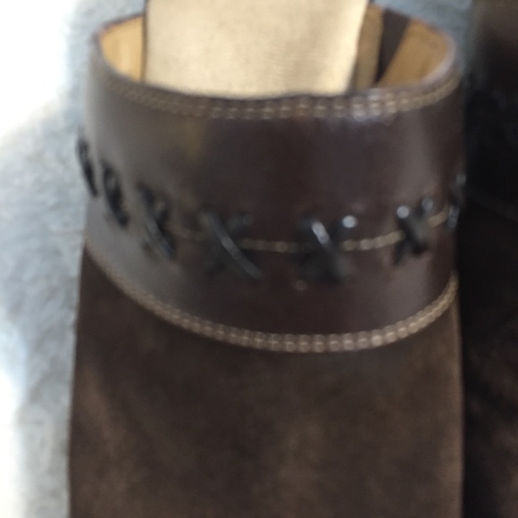 Softspot Suede Clogs/Mules - Picture 2 of 4